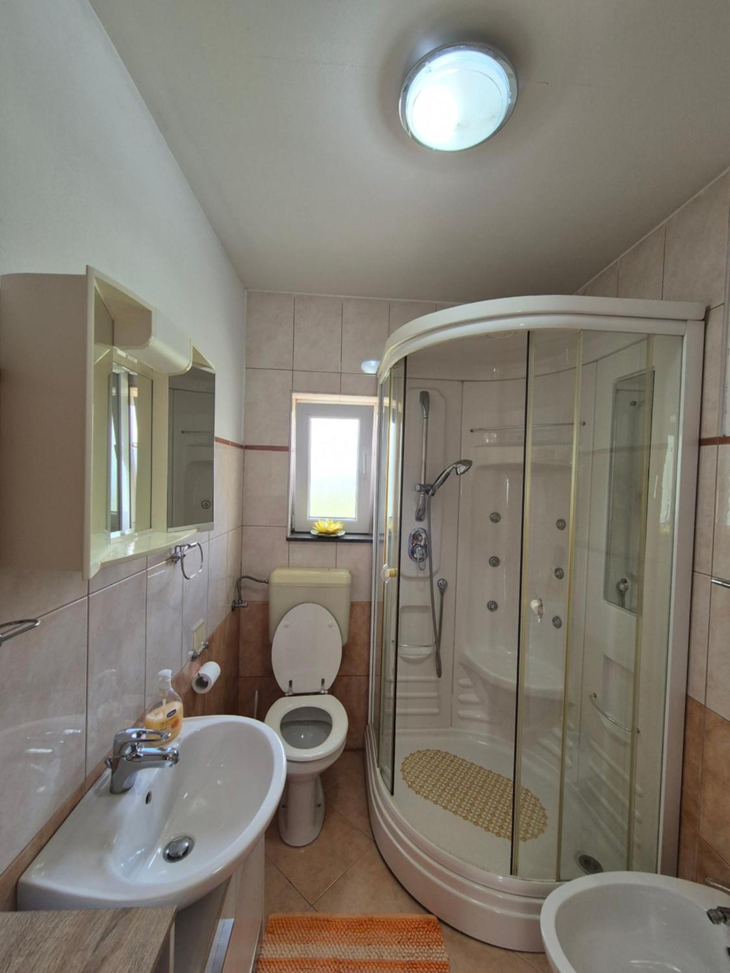 Apartman Lucija Apartment Pridraga ภายนอก รูปภาพ