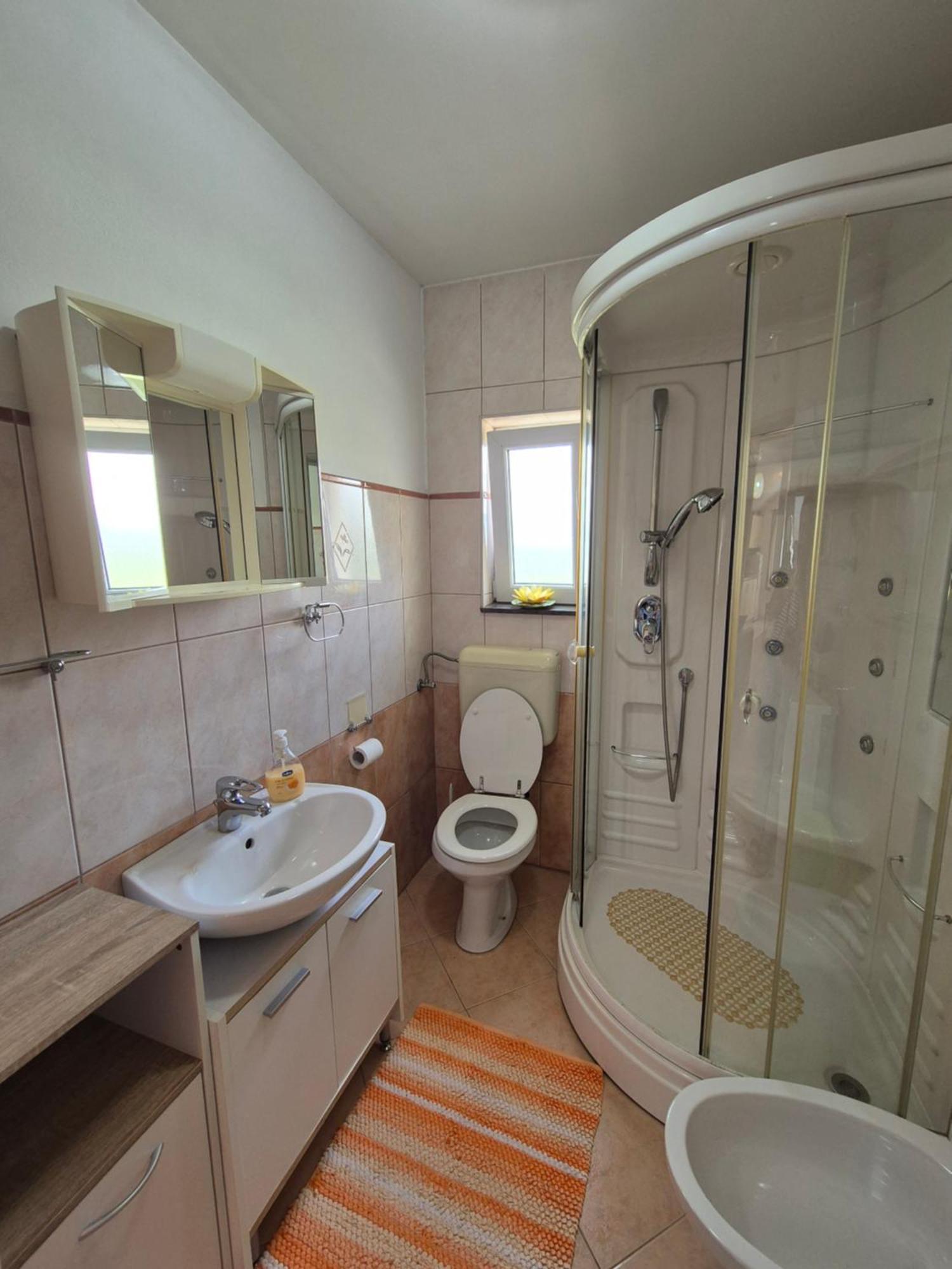 Apartman Lucija Apartment Pridraga ภายนอก รูปภาพ