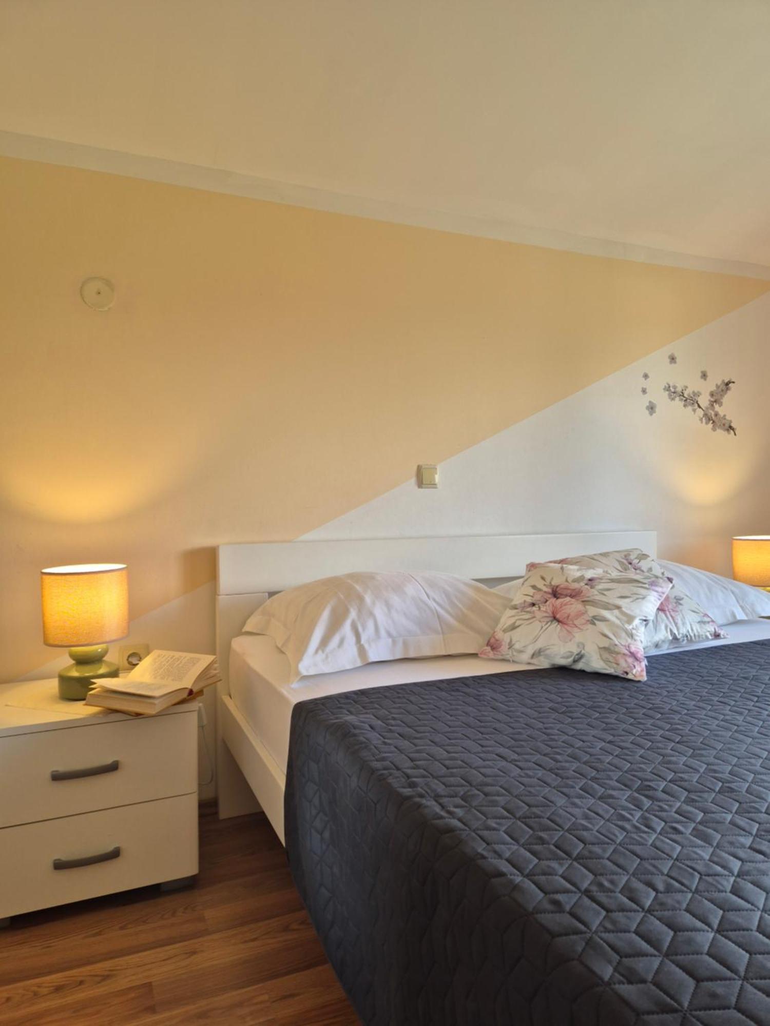 Apartman Lucija Apartment Pridraga ภายนอก รูปภาพ