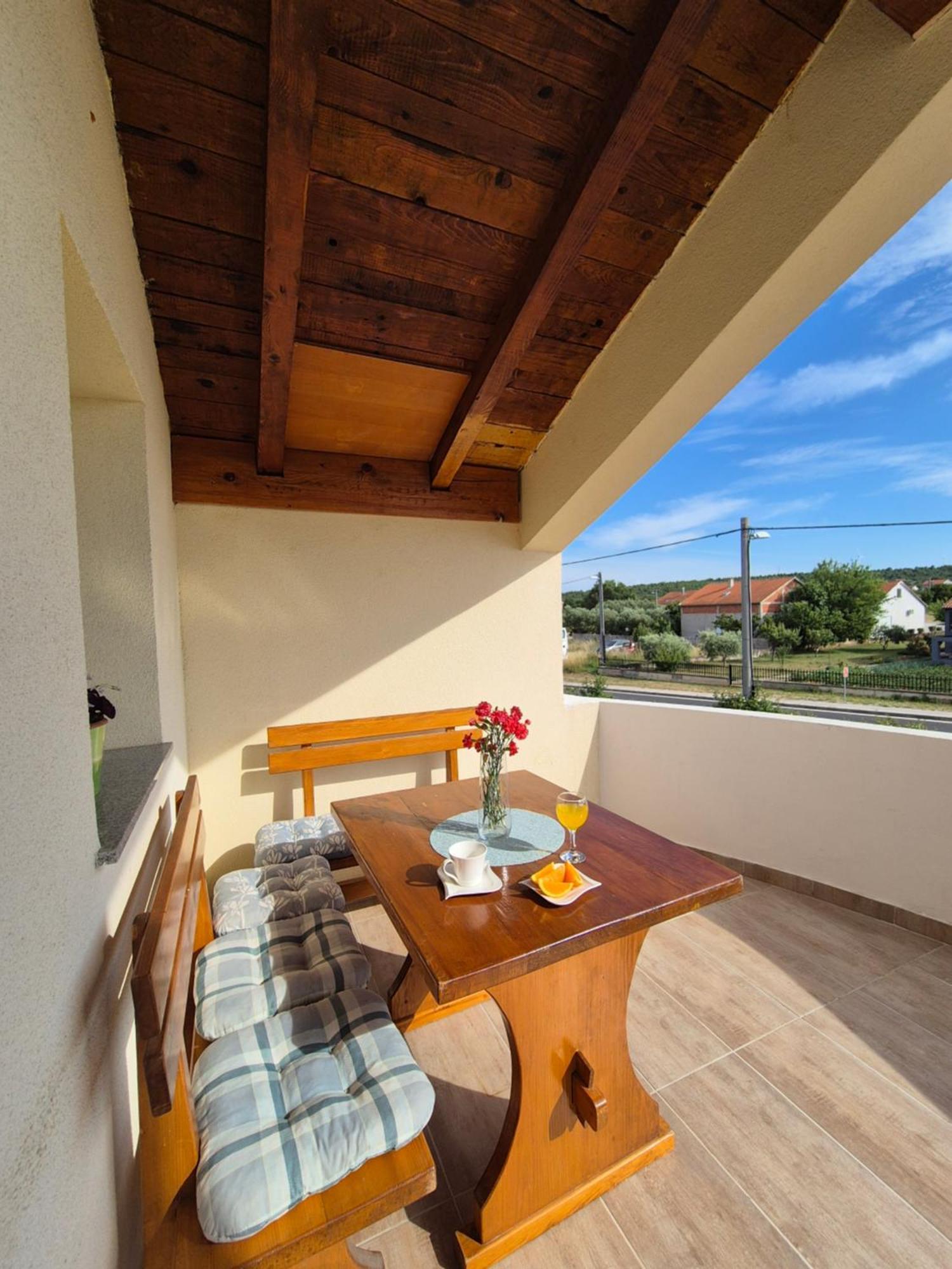 Apartman Lucija Apartment Pridraga ภายนอก รูปภาพ